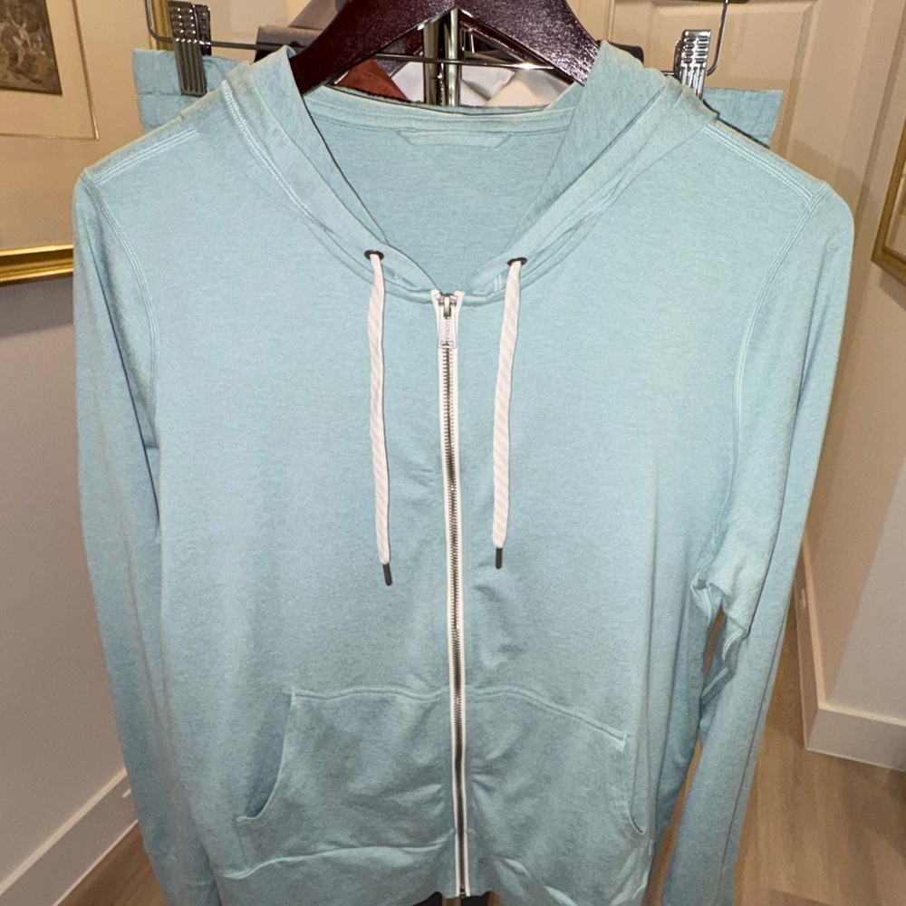 Vuori Halo Performance Hoodie 2.0 Seaspray Heather  Sz Large